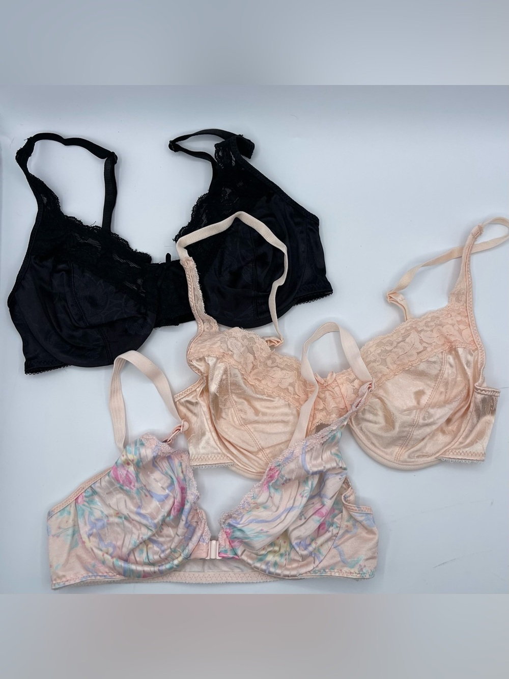 Vintage 1990s lace Bra set of 3 colorful shiny lingerie 34B Warner’s Delicate